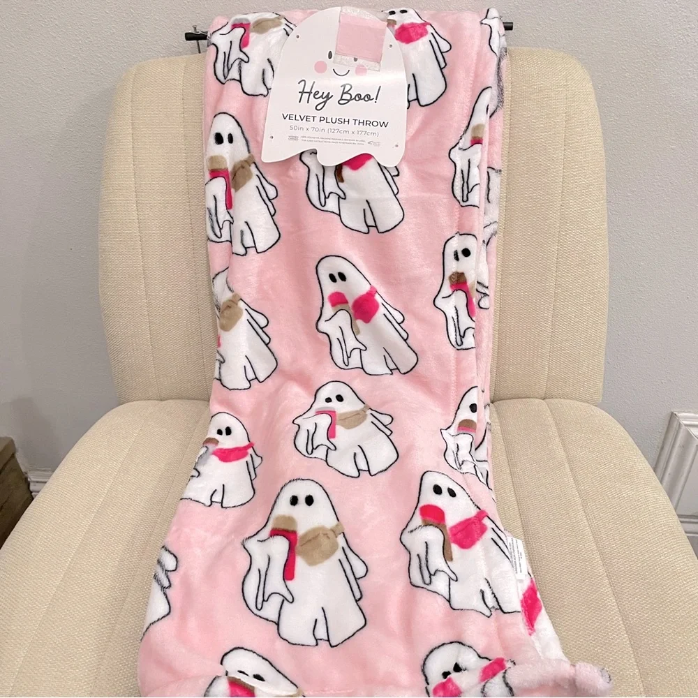 NEW Hey Boo! Pink Ghost Fanny Owala Plush Throw Blanket Halloween Spooky Cute